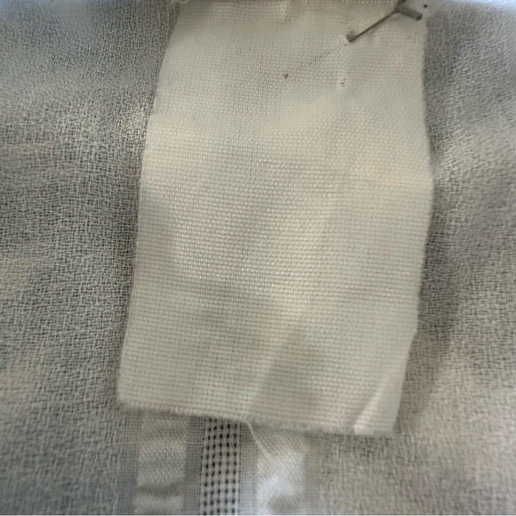 Elegant Cream Lace Women's Top - Picture 5 of 5